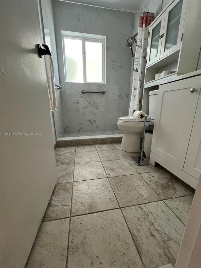 4 of 12 - 10315 Sw 152nd Ter, Miami, FL