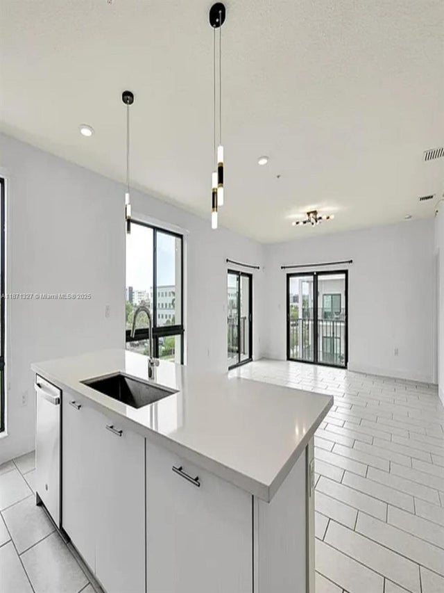 5 of 31 - 8167 Nw 41st St E-406, Doral, FL