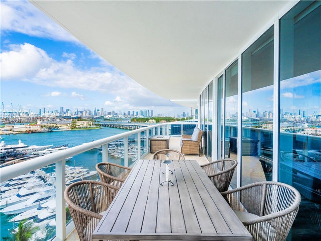 4 of 27 - 400 Alton Rd 1104, Miami Beach, FL