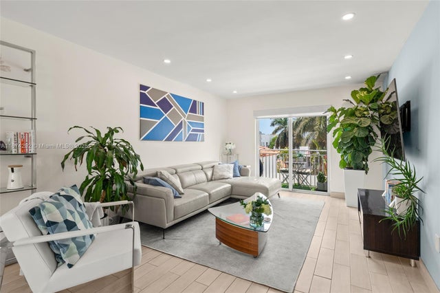 1 of 34 - 1519 Drexel Ave 402, Miami Beach, FL