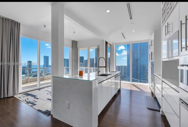 1 of 21 - 900 Brickell Key Blvd 2904, Miami, FL