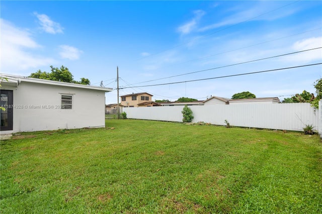3 of 22 - 13801 Monroe St, Miami, FL