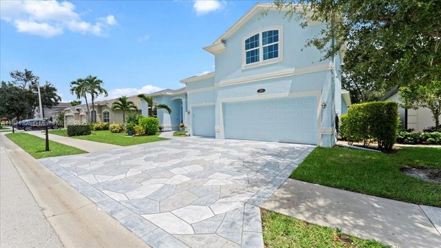 3 of 49 - 371 Burnt Pine Dr, Naples, FL