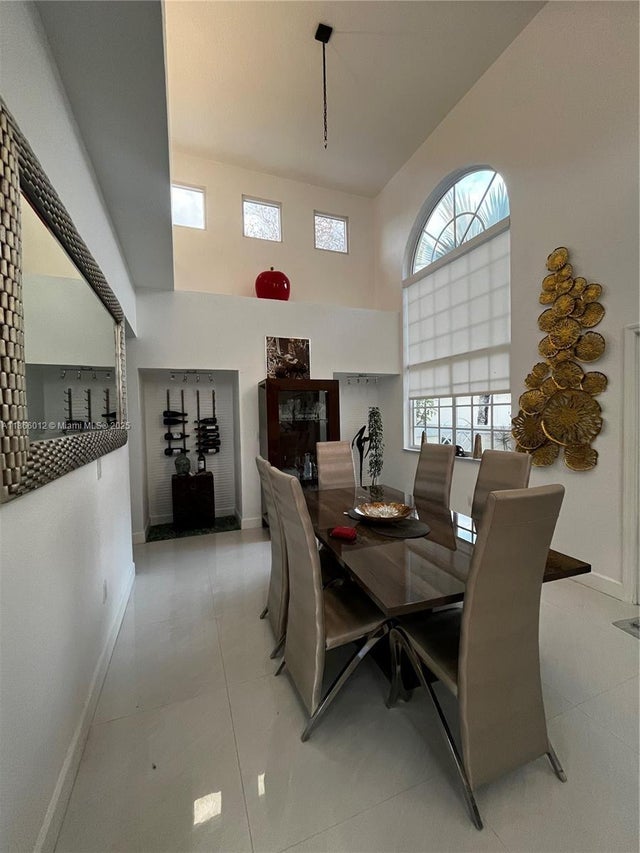 5 of 19 - 1170 E Wilshire Cir E, Pembroke Pines, FL