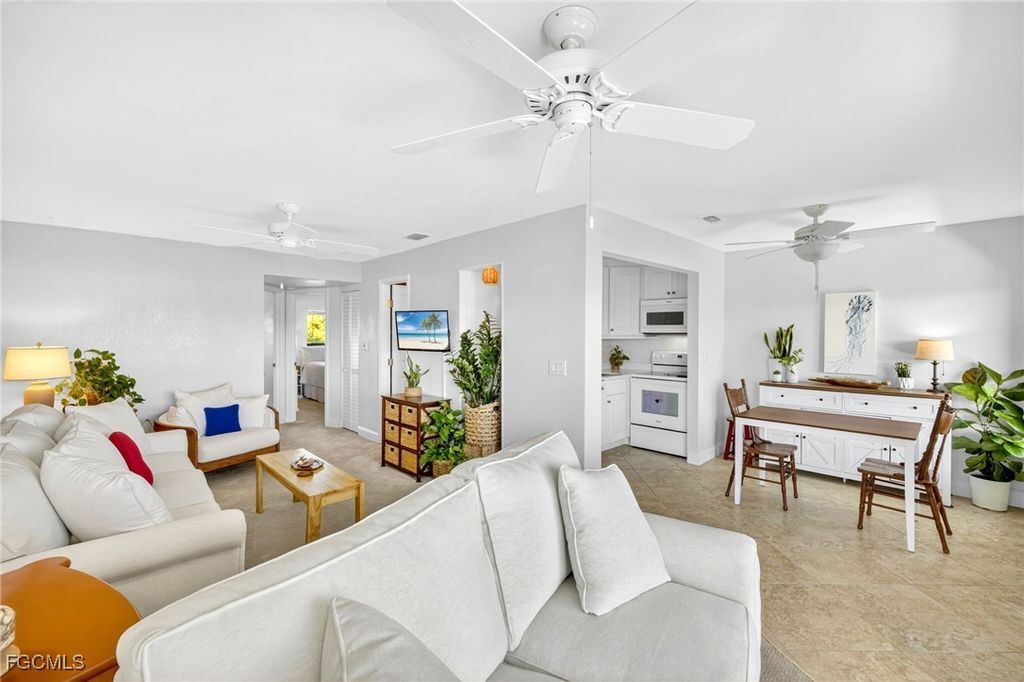 1250 Tennisplace Ct B34, Sanibel