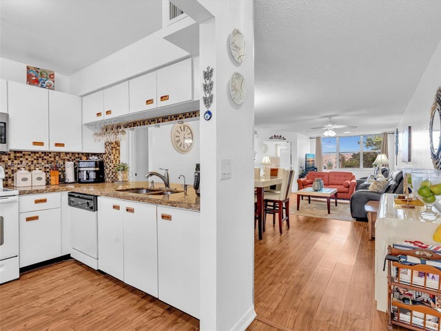 4 of 60 - 2524 Nw 104th Ave 308, Sunrise, FL