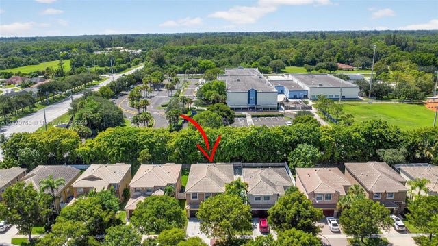 2 of 80 - 1579 Briar Oak Dr, Royal Palm Beach, FL