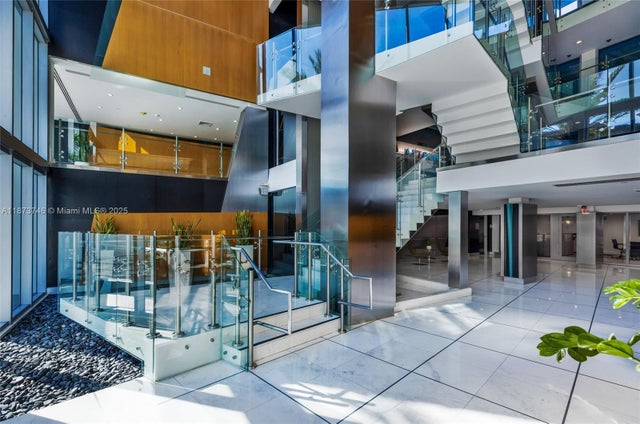 2 of 61 - 2950 Ne 188th St 302, Aventura, FL