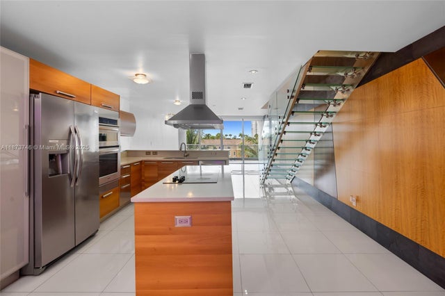 3 of 61 - 2950 Ne 188th St 302, Aventura, FL