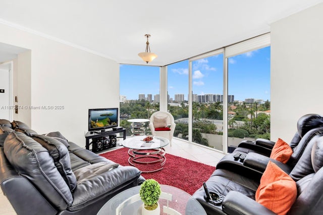 3 of 35 - 18671 Collins Ave 604, Sunny Isles Beach, FL