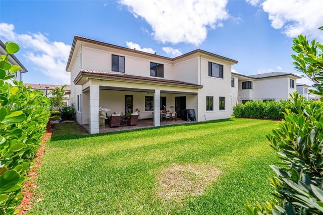 4 of 46 - 12070 Sw 83rd Pl, Miami, FL