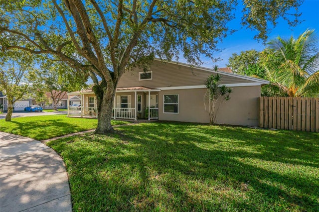 2 of 25 - 207 Sw 159th Ter, Sunrise, FL