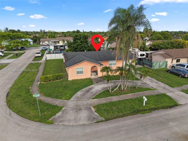 1 of 29 - 4211 Sw 135th Ave, Miami, FL