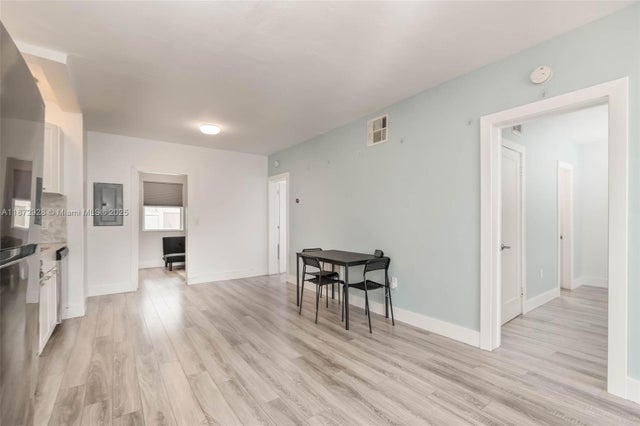 5 of 25 - 1275 Marseille Dr 35, Miami Beach, FL