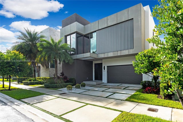 4 of 50 - 10530 Nw 67th Ter, Doral, FL