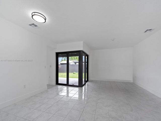 4 of 23 - 21003 Sw 124th Ave Rd, Miami, FL