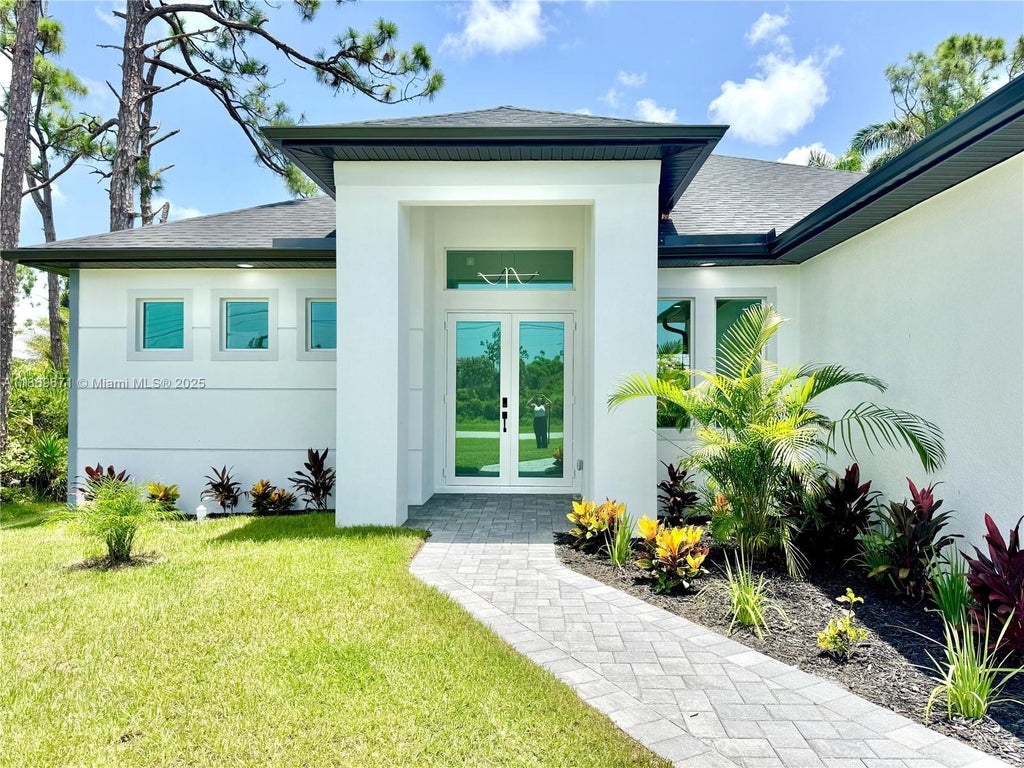 133 West Dr, Port Charlotte