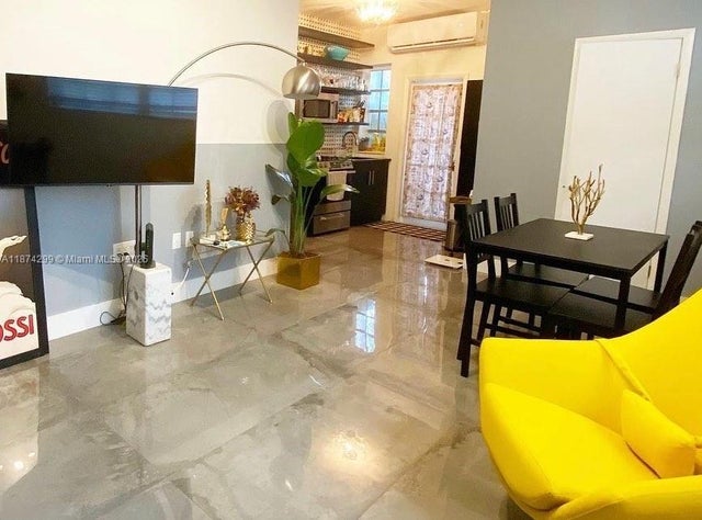 2 of 14 - 439 15th St 16, Miami Beach, FL