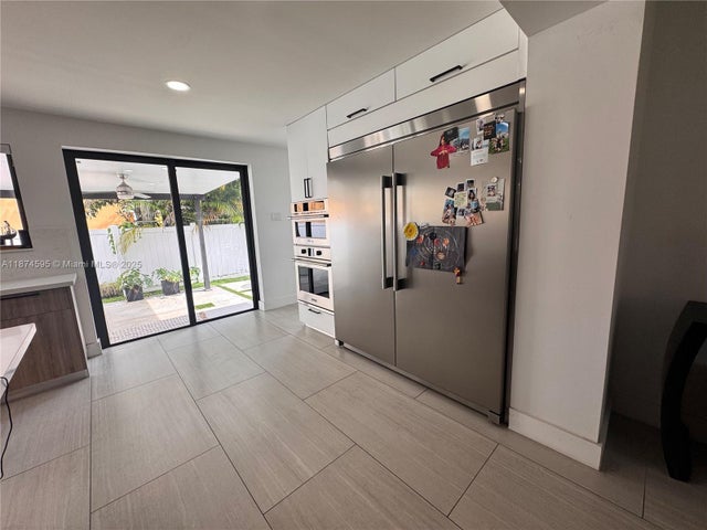 5 of 30 - 3201 Sw 19th Ter, Miami, FL