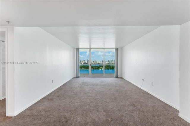 4 of 40 - 650 West Ave 2305, Miami Beach, FL