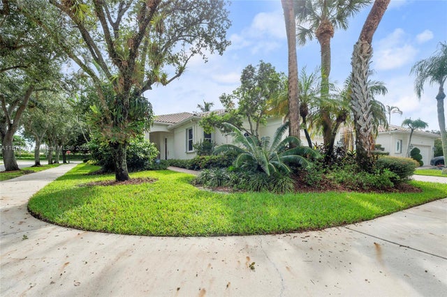2 of 28 - 2518 Bay Pointe Ct, Weston, FL