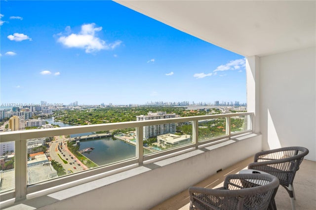 3 of 69 - 4401 Collins Ave 2712, Miami Beach, FL