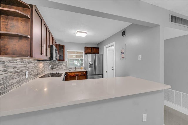 4 of 32 - 9431 Live Oak Pl 205, Davie, FL