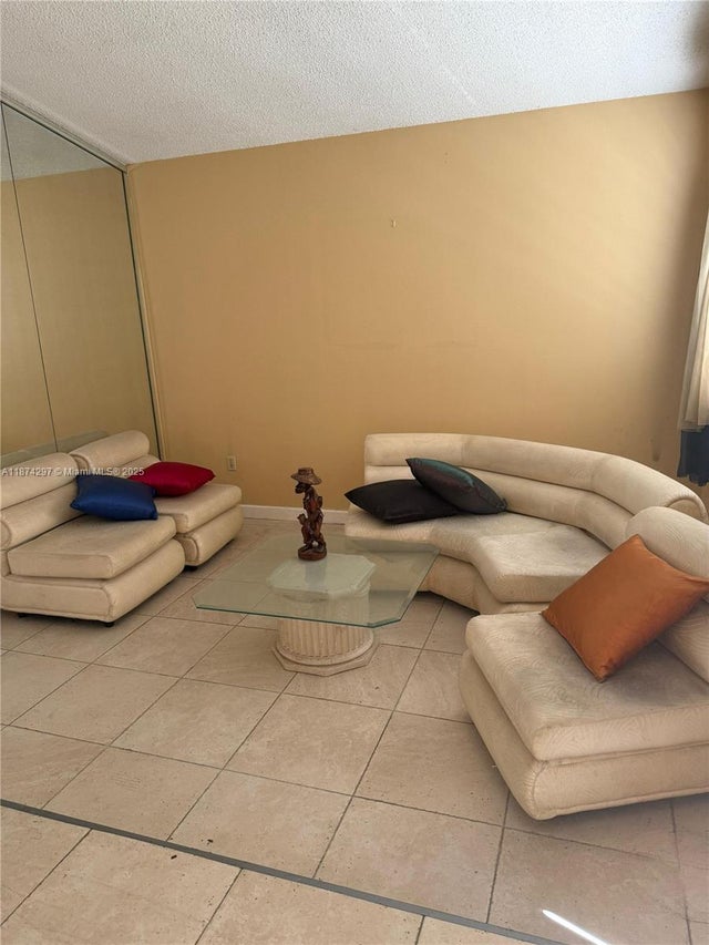5 of 15 - 6950 W 25th Ave, Hialeah, FL