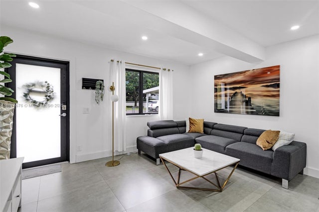 3 of 23 - 21310 Old Cutler Rd, Cutler Bay, FL