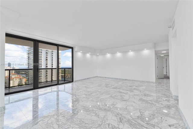 1 of 39 - 19667 Turnberry Way 20e, Aventura, FL