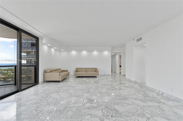 3 of 39 - 19667 Turnberry Way 20e, Aventura, FL