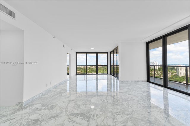 4 of 39 - 19667 Turnberry Way 20e, Aventura, FL