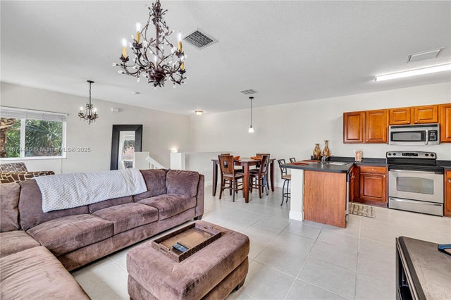 3 of 30 - 7400 Palomino Dr 522-5, Davie, FL