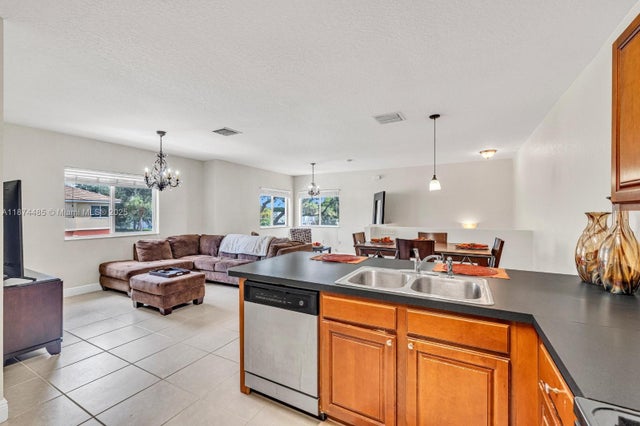 5 of 30 - 7400 Palomino Dr 522-5, Davie, FL