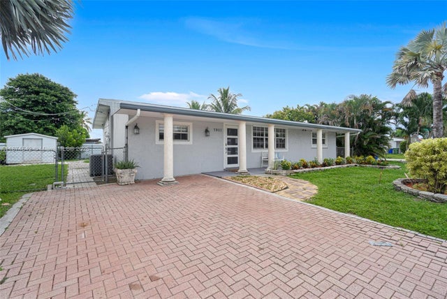 2 of 38 - 7951 Nw 11th St, Pembroke Pines, FL
