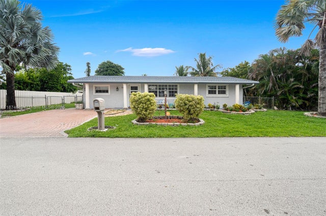 3 of 38 - 7951 Nw 11th St, Pembroke Pines, FL