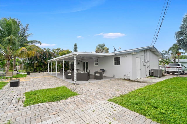 4 of 38 - 7951 Nw 11th St, Pembroke Pines, FL