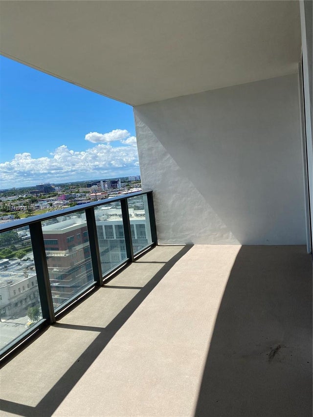 2 of 2 - 1600 Ne 1st Ave 1711, Miami, FL