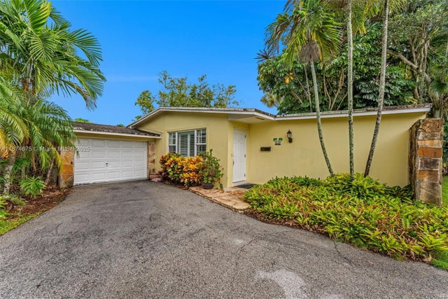 1 of 27 - 9730 Sw 159th St, Miami, FL