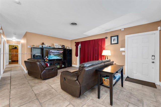 3 of 27 - 9730 Sw 159th St, Miami, FL