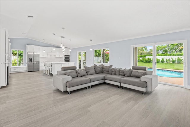 1 of 39 - 14621 Madison Pl, Davie, FL