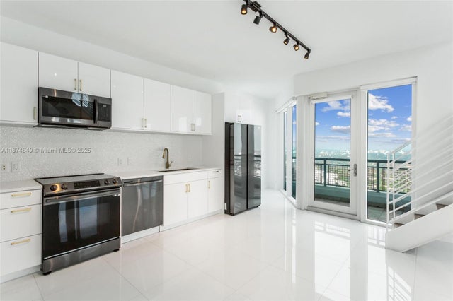 3 of 41 - 60 Sw 13th St 4413, Miami, FL