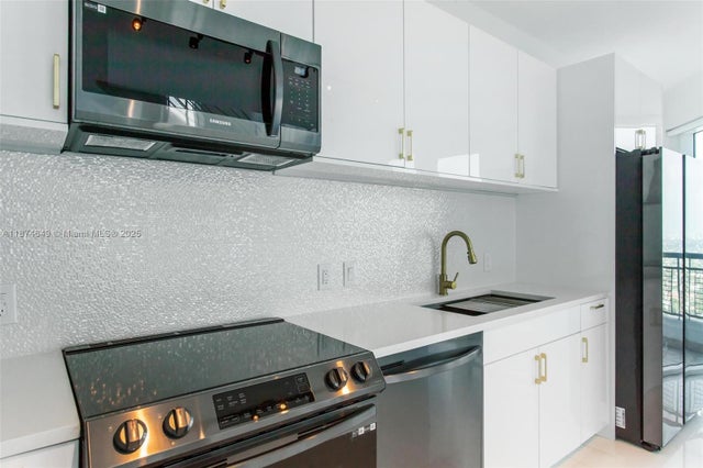 5 of 41 - 60 Sw 13th St 4413, Miami, FL