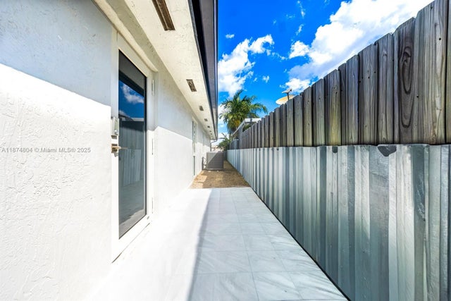 5 of 33 - 14859 Sw 177th Ter, Miami, FL