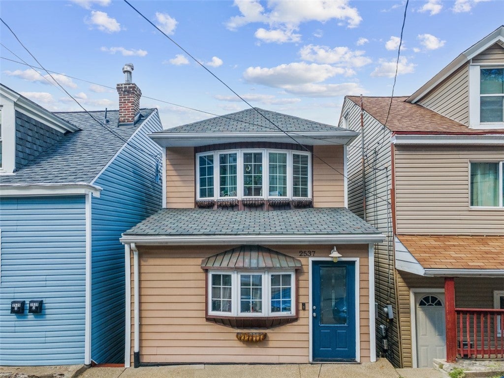 2537 Mission Street, South Side