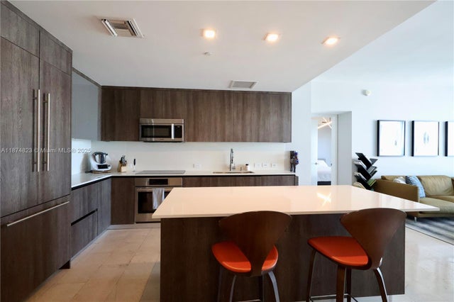 2 of 29 - 68 Se 6th St 3607, Miami, FL