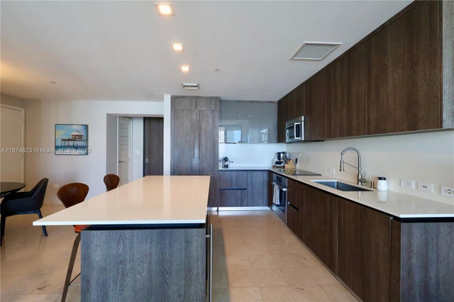 3 of 29 - 68 Se 6th St 3607, Miami, FL