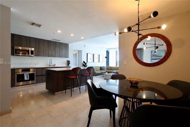 4 of 29 - 68 Se 6th St 3607, Miami, FL