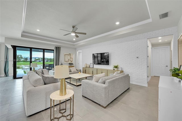 4 of 27 - 2340 Rollingwood Ct, Oakland Park, FL