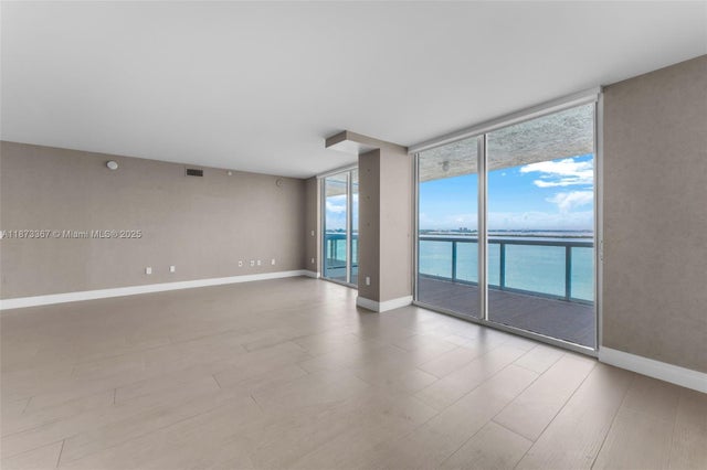 4 of 49 - 10 Venetian Way 1903, Miami Beach, FL